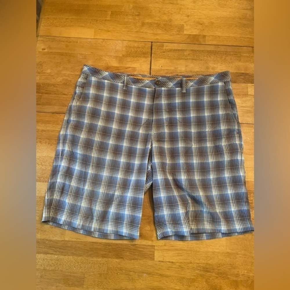 Tommy Bahama Plaid Nylon‎ And Spandex Shorts size 40